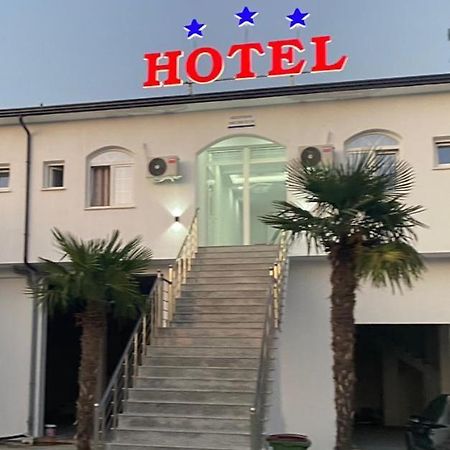 Hotel A & V Dodani Deja's Ford Eksteriør bilde